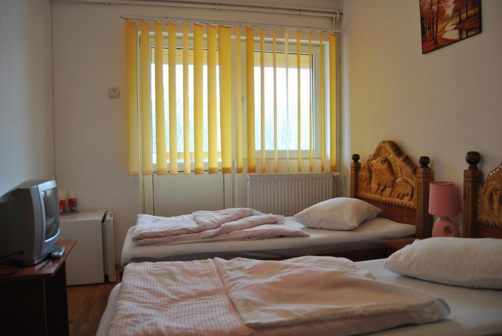 Cabana Popasul Haiducilor Petrozsény Szoba fotó